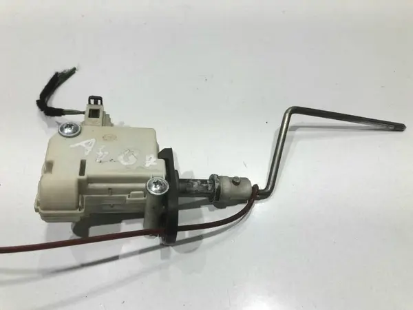 Motoras deschidere rezervor 8e0862153a Audi A4 (2001-2004) [8E2, B6]