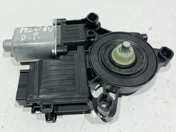 Motoras macara geam dreapta fata 2QD959406B Audi A1 facelift (2015-2018) [8XA]