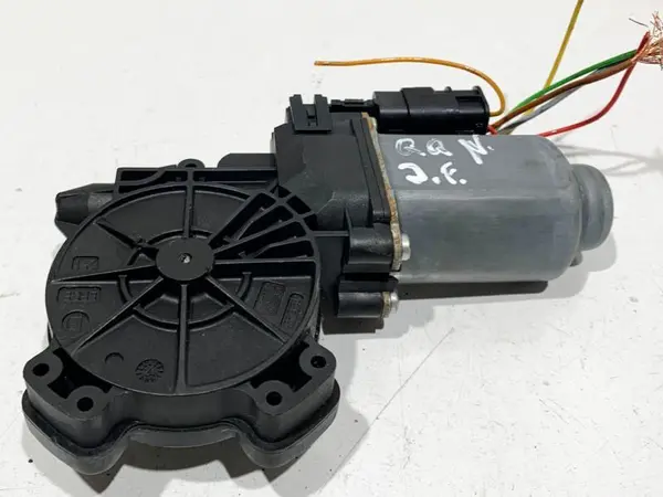 Motoras macara geam dreapta fata 402034J Nissan Qashqai plus 2 ( 2008-2010) [J10]