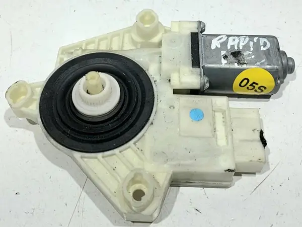 Motoras macara geam dreapta fata 5JA959802H Skoda Rapid (2012-2017)