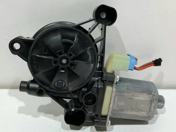 Motoras macara geam dreapta fata 5Q0959801C Volkswagen Golf 7 (2012-2017)
