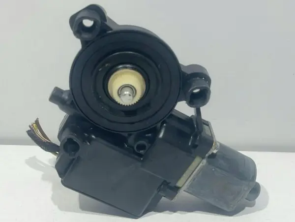 Motoras macara geam dreapta fata 6R0959802AD Volkswagen Polo 5 facelift (2014-2017)