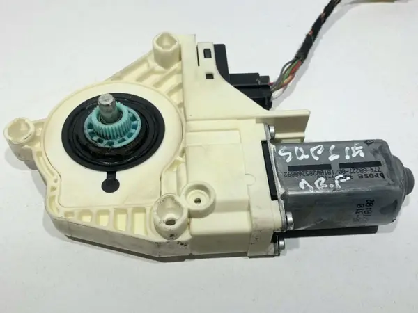 Motoras macara geam dreapta fata 8K0959802 Audi A4 (2004-2008) [8EC, B7]