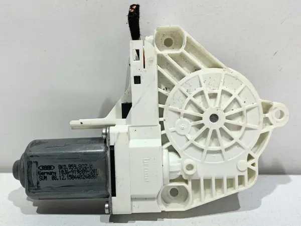 Motoras macara geam dreapta fata 8K0959802B Volkswagen Sharan (2010-2015) [7N]