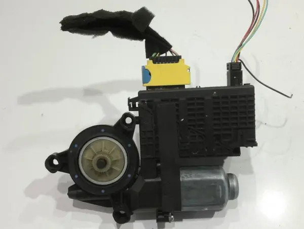 Motoras macara geam dreapta fata 9682495780 Citroen C4 Picasso (2006-2010)