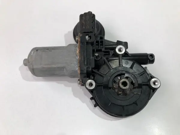 Motoras macara geam dreapta fata Lexus IS 2 (2005-2013)