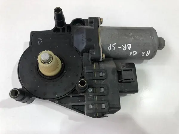 Motoras macara geam dreapta spate 0130821785 Audi A4 (2001-2004) [8E2, B6]