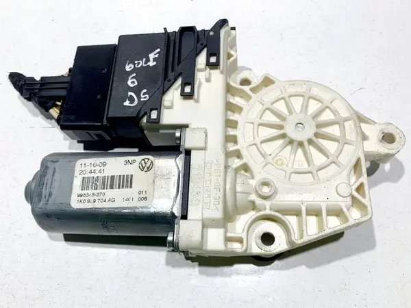Motoras macara geam dreapta spate 1K0959704AG Volkswagen Golf 5 (2004-2009)