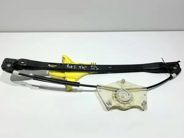 Motoras macara geam dreapta spate 1K4839462A Volkswagen Golf 5 Plus (2004-2008)