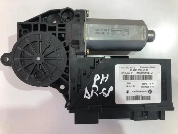 Motoras macara geam dreapta spate 3d0959704d Volkswagen Phaeton (2002-2010)