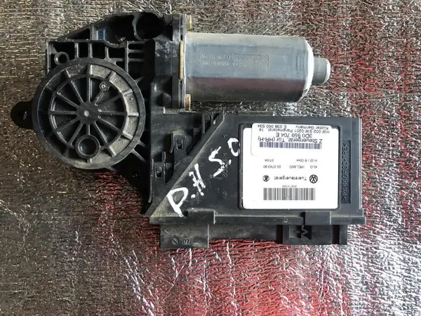 Motoras macara geam dreapta spate 3d0959704e Volkswagen Phaeton (2002-2010)