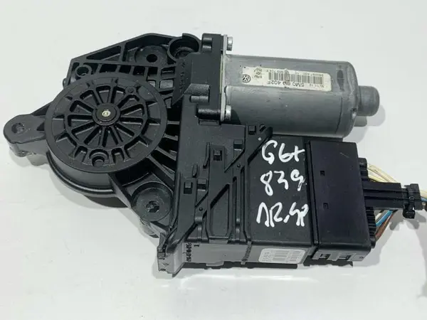 Motoras macara geam dreapta spate 5M0839402F Volkswagen Golf 5 Plus (2004-2008)