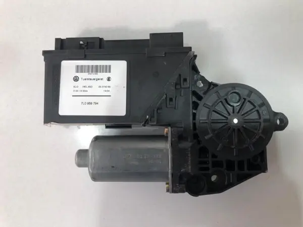 Motoras macara geam dreapta spate 7l0959794 Porsche Cayenne 9pa (2003-2011)