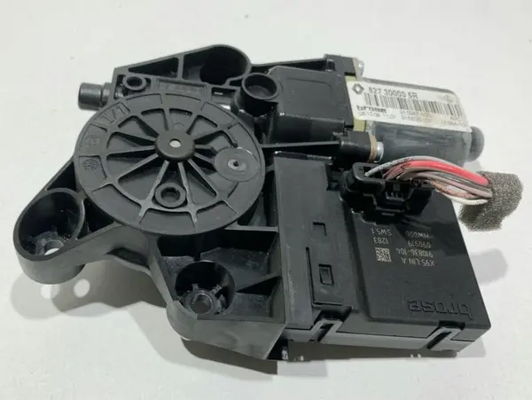 Motoras macara geam dreapta spate 827300005R Renault Grand Scenic 3 (2009-2011)