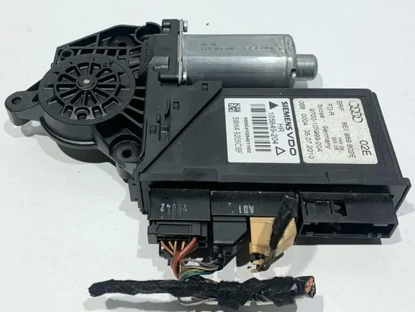 Motoras macara geam dreapta spate 8E0959802E Audi A4 (2004-2008) [8EC, B7]