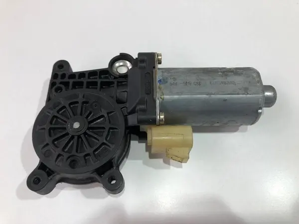 Motoras macara geam dreapta spate 9137041093 Mercedes ML (1998-2005) [W163]
