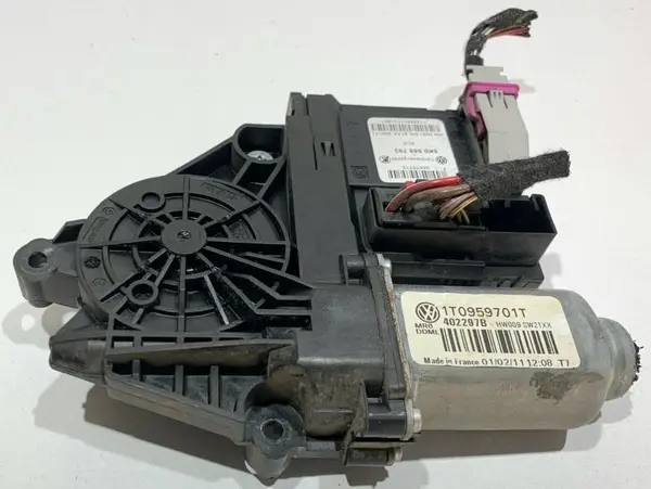 Motoras macara geam stanga fata 1T0959701T Volkswagen Touran facelift (2010-2015) [1t3]