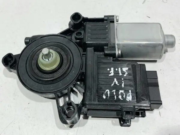 Motoras macara geam stanga fata 2QD959405B Audi A1 facelift (2015-2018) [8XA]