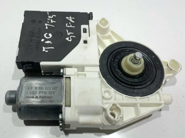 Motoras macara geam stanga fata 5K0959793 Volkswagen Caddy 3 (2004-2010)