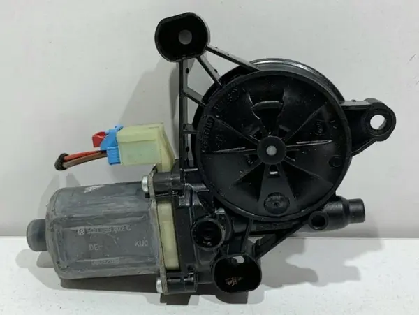 Motoras macara geam stanga fata 5Q0959802C Volkswagen Golf 7 (2012-2017)