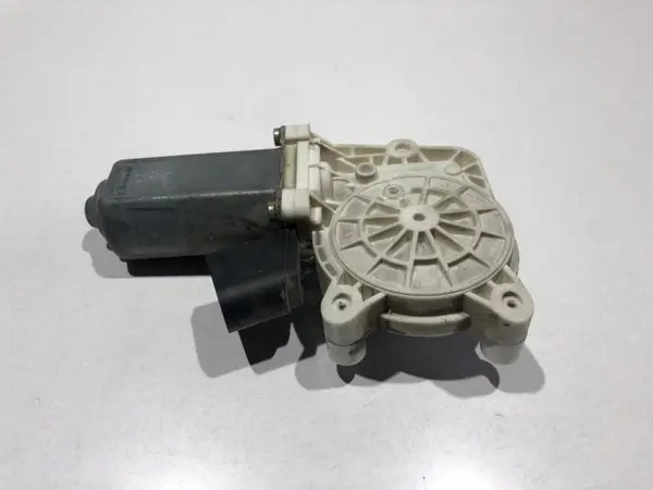 Motoras macara geam stanga fata 6922267 BMW Seria 5 (2004-2010) [E61]