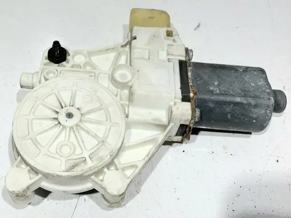 Motoras macara geam stanga fata 6927027 BMW Seria 1 LCI (2008-2011) (E81,E87)
