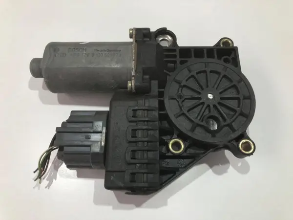 Motoras macara geam stanga spate 0130821773 Ford Mondeo (2000-2008) [MK3]