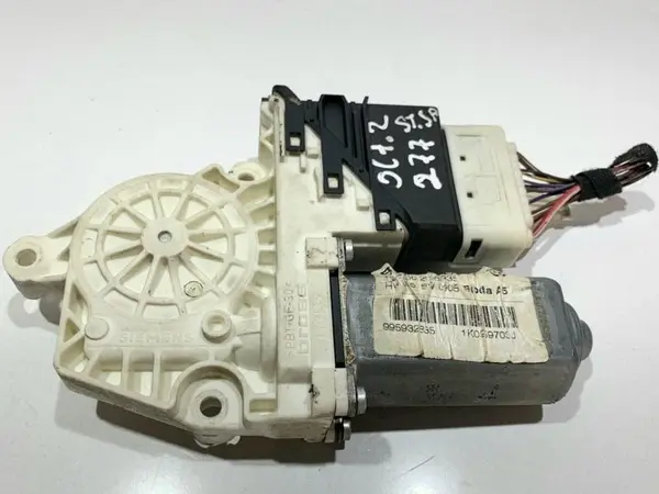 Motoras macara geam stanga spate 1K0959703J Skoda Octavia 2 (2004-2008)