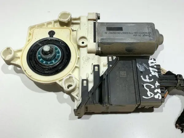 Motoras macara geam stanga spate 1K0959703P Volkswagen Golf 5 (2004-2009)