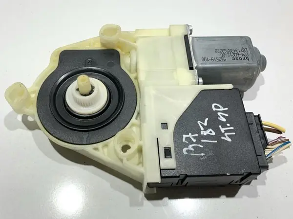 Motoras macara geam stanga spate 3AA959795 Volkswagen Passat B7 (2010-2014)