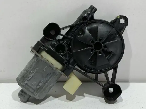 Motoras macara geam stanga spate 5Q0959801A Skoda Octavia 4 (2019-2024)