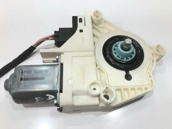 Motoras macara geam stanga spate 8K0959811A Skoda Superb 2 (2008-2013)