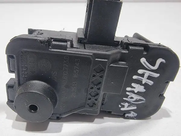 Motoras usa rezervor 7N0810773D Seat Alhambra 2 (2010-2015)