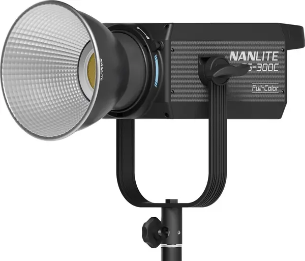 Nanlite FS-300C Lampa Video LED RGBW Studio, Putere 300W, Temperatura culoare 2700K-7500K, Montura Bowens