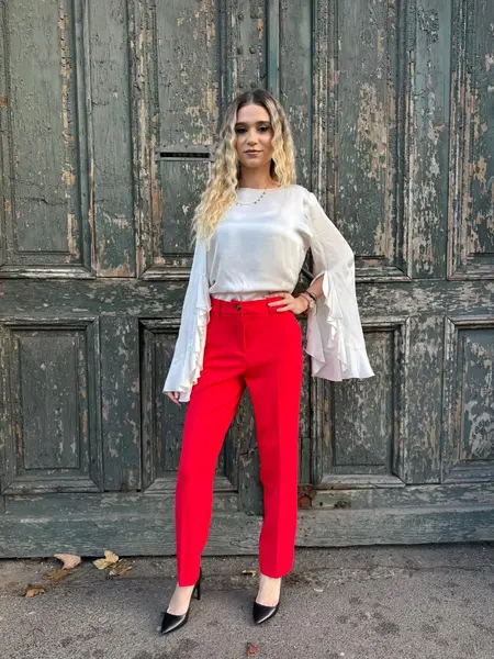 Nenette Pantaloni Roșii - M INTL