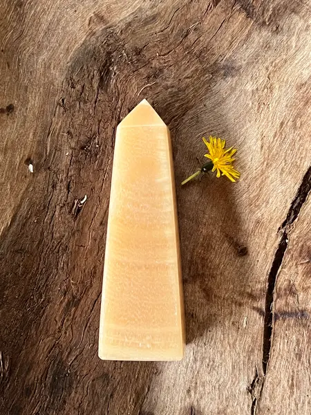Obelisc calcit 11-14 cm