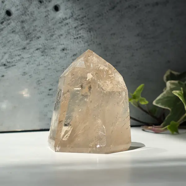 Obelisc citrin model 3