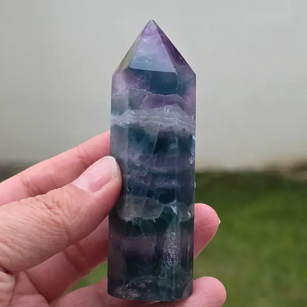Obelisc fluorit curcubeu | Model 1