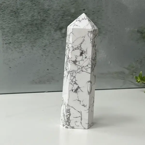Obelisc howlit alb | Model L6