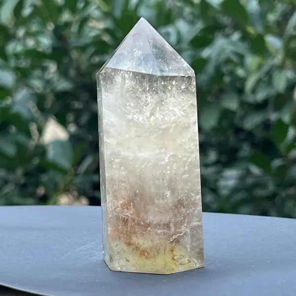 Obelisc lemonit model 1