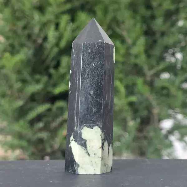 Obelisc piatra crizantema | Model 2