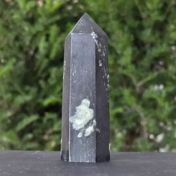 Obelisc piatra crizantema | Model 5