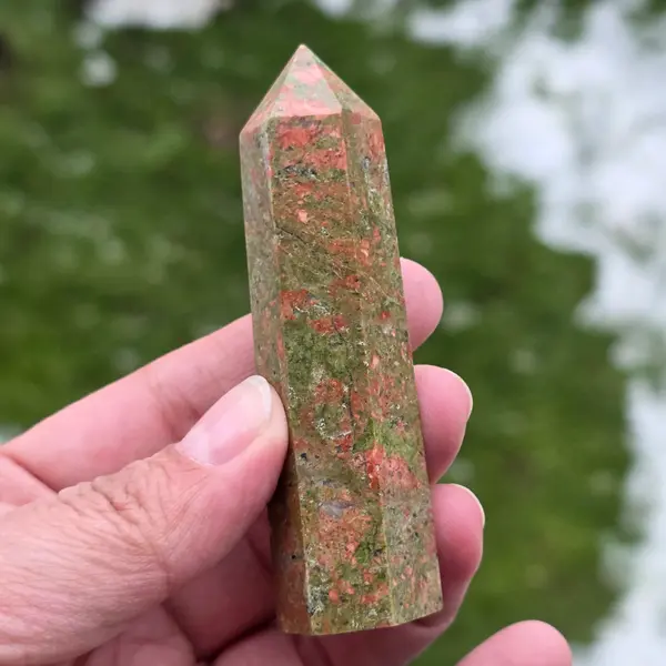 Obelisc unakit model 2
