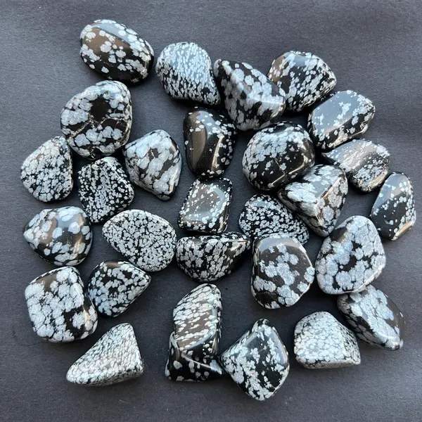 Obsidian zapada piatra rulata mini