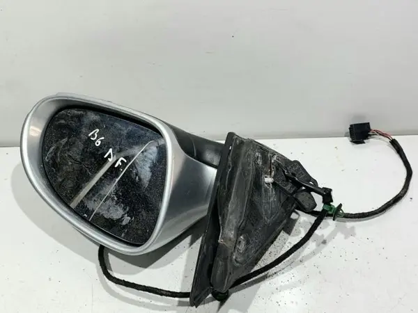 Oglinda dreapta culoare argintie - la7w Volkswagen Passat B6 3C (2005-2010)