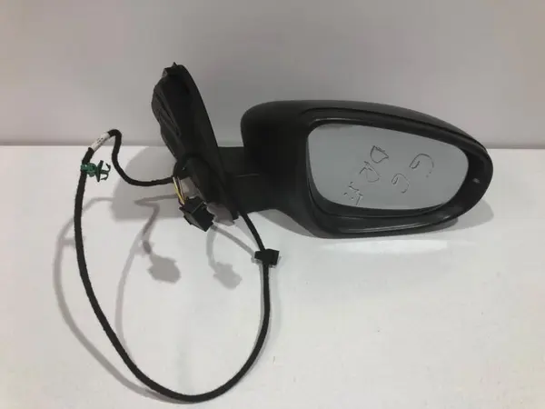 Oglinda dreapta culoare gri la7t 5k0857934b Volkswagen Golf 6 (2008-2013)