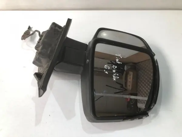 Oglinda stanga (cu defect) culoare galbena 735528049 Fiat Doblo 2 (2009-2015)