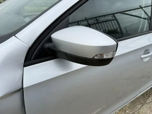 Oglinda stanga culoare argintie - la7w 5JB857507E Seat Toledo 4 (2012-2018)