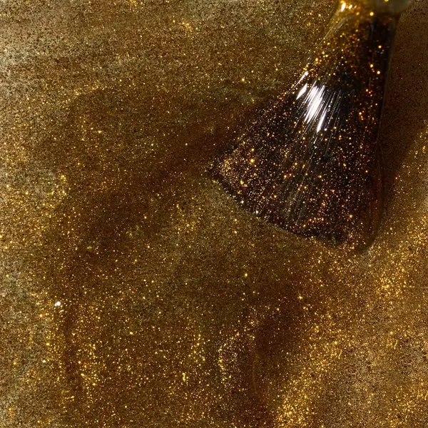 Ojă Semipermanentă Kievskaya Glitz Cat Eye 04 – Auriu Strălucitor cu Efect Magnetic 3D, 15ml