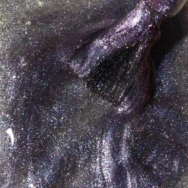 Ojă Semipermanentă Kievskaya Glitz Cat Eye 05 – Violet Metalic cu Reflexii Argintii, 15ml